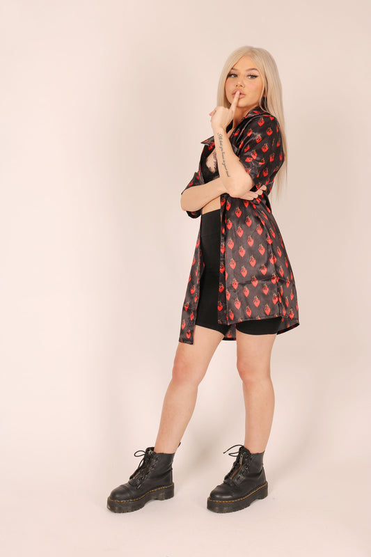 ONE ABOVE ANOTHER Flaming Heart Printed Satin Shirt Dress
